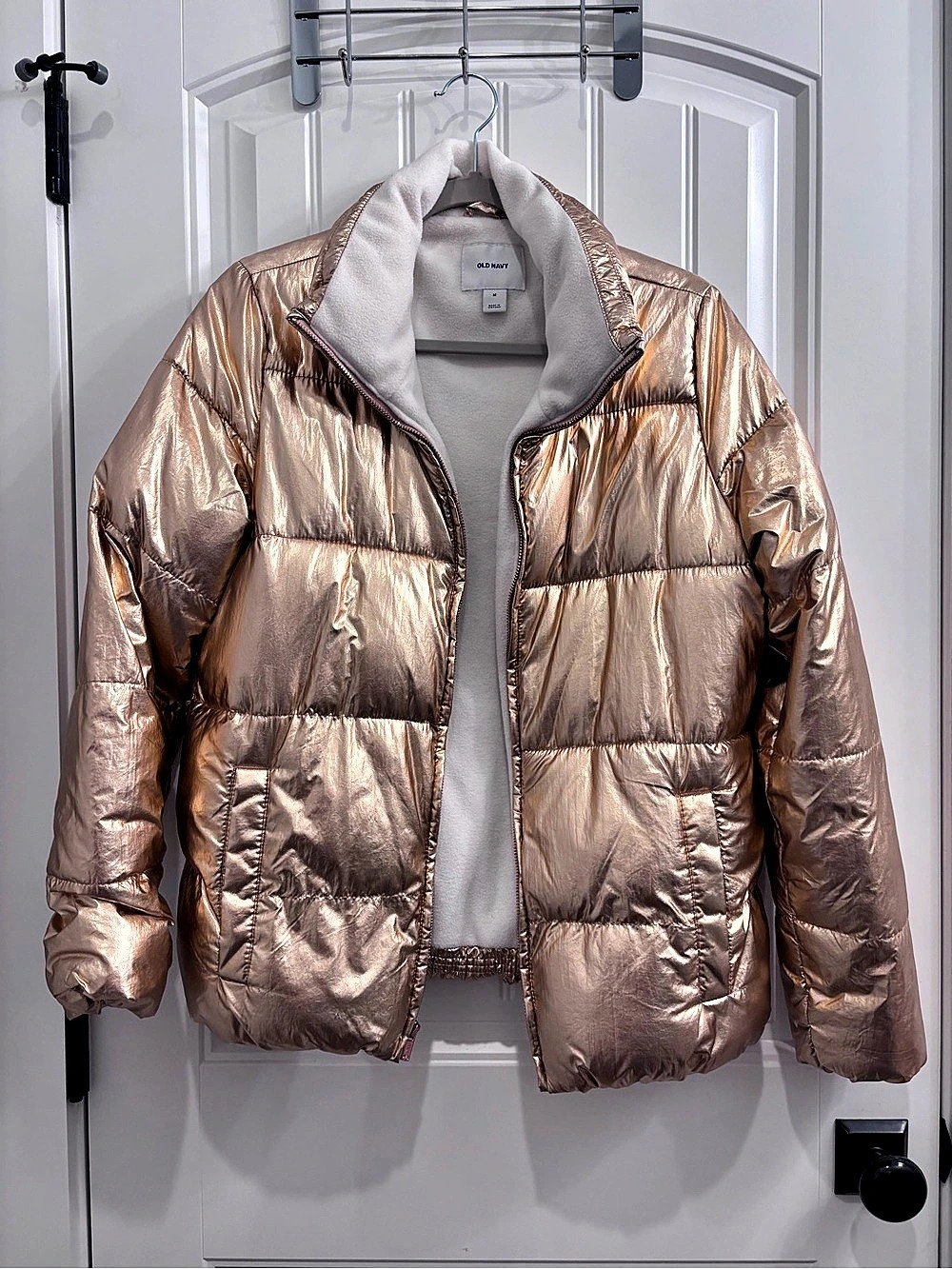 Old Navy Metallic Puffer Jacket in Rose Gold  Size Medium